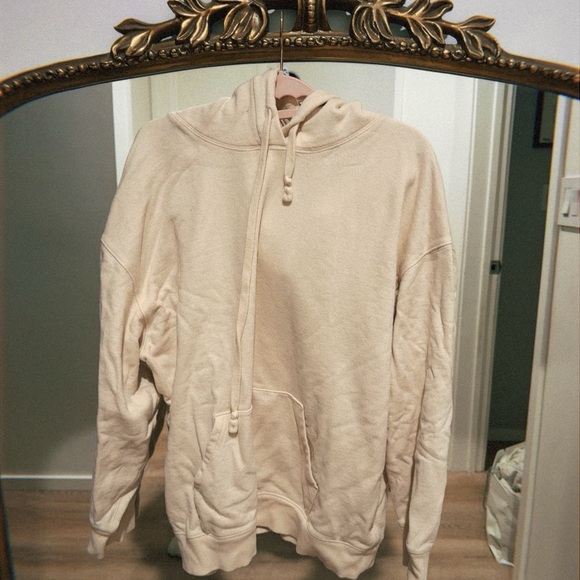 Uniqlo’s sweatshirt beige - Picture 3 of 5